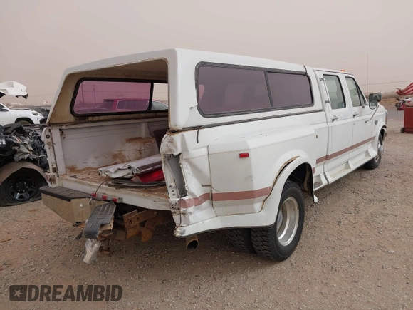 1995 Ford F-350 z VIN 1FTJW35F7SEA36906, wystawiony jako IAAI lot #41925888 z przebiegiem 162 121 mil mil oraz . Historia ofert i sprzedaży dostępna na DreamBid. Obrazek 4.