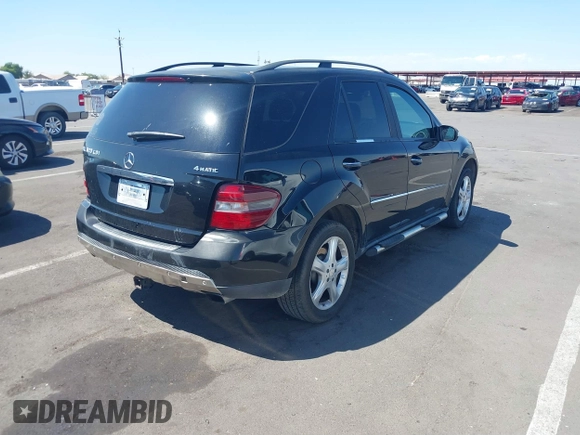 2008 Mercedes-Benz M 320 CDI with VIN 4JGBB22E08A330357, listed as a IAAI auction lot 40260219 with 169,967 mi miles and . Bid and sale history available at carsss.com. Image 4.
