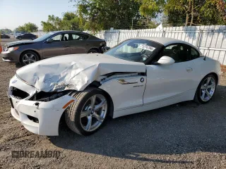 2016 BMW Z4 sDrive28i with VIN WBALL5C5XG5A20925, listed as a Copart auction lot 71274794 with 18,131 mi miles and Salvage Title. Bid and sale history available at carsss.com. Image 1.