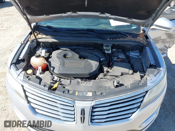 2017 Lincoln MKC Premiere with VIN 5LMCJ1C92HUL15471, listed as a IAAI auction lot 41875811 with 160,287 mi miles and . Bid and sale history available at DreamBid. Image 10.