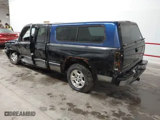 2000 Chevrolet Silverado 1500 LS with VIN 2GCEC19T3Y1333843, listed as a IAAI auction lot 41721344 with 1 mi miles. Bid and sale history available at carsss.com. Image 3.