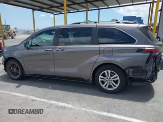 2022 Toyota Sienna XSE z VIN 5TDDSKFC6NS057817, wystawiony jako IAAI lot #42258341 z przebiegiem 196 985 mil mil oraz . Historia ofert i sprzedaży dostępna na DreamBid. Obrazek 15.