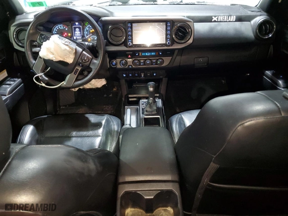 2020 Toyota Tacoma 4WD SR5 with VIN 3TMCZ5AN5LM325643, listed as a Copart auction lot 88352755 with 115,234 mi miles and Salvage Title. Bid and sale history available at carsss.com. Image 8.