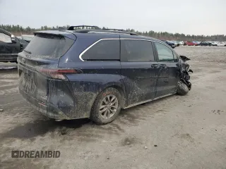 2024 Toyota Sienna LE with VIN 5TDKSKFC9RS113116, listed as a Copart auction lot 88709905 with 23,282 mi miles and Salvage Title. Bid and sale history available at carsss.com. Image 3.