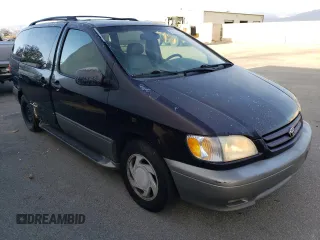 2002 Toyota Sienna LE with VIN 4T3ZF13CX2U457768, listed as a Copart auction lot 84763284 with 195,268 mi miles and Salvage Title. Bid and sale history available at carsss.com. Image 4.