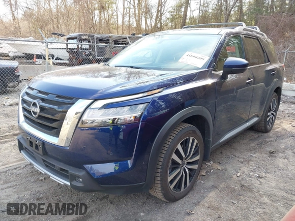 2023 Nissan Pathfinder Platinum с VIN 5N1DR3DK2PC237839, выставлен на аукционе IAAI как лот 41800209 с пробегом 21 446 миль миль и . История ставок и продаж доступна на DreamBid. Изображение 2.