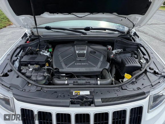 2016 Jeep Grand Cherokee Limited with VIN 1C4RJFBM9GC332745, listed as a Copart auction lot 57839245 with 88,835 mi miles and Clean title. Bid and sale history available at DreamBid. Image 7.