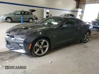 2018 Chevrolet Camaro 2SS z VIN 1G1FG1R74J0110992, wystawiony jako Copart lot #65143335 z przebiegiem 60 008 mil mil oraz Szkoda całkowita • Salvage title. Historia ofert i sprzedaży dostępna na DreamBid. Obrazek 1.