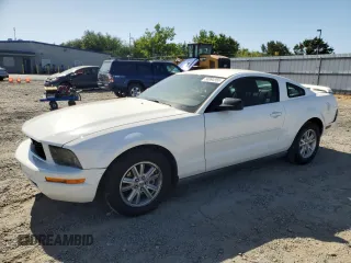 2006 Ford Mustang Standard with VIN 1ZVFT80N865153066, listed as a Copart auction lot 58994355 with 129,588 mi miles and Salvage title. Bid and sale history available at DreamBid. Image 1.