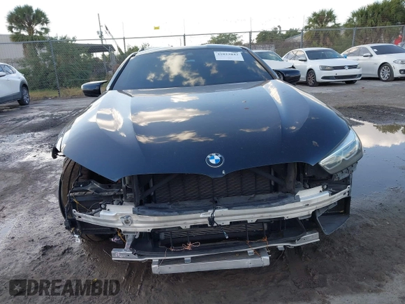 2020 BMW M8 z VIN WBSAE0C01LCD54612, wystawiony jako IAAI lot #41022043 z przebiegiem Nie podano mil oraz . Historia ofert i sprzedaży dostępna na DreamBid. Obrazek 13.