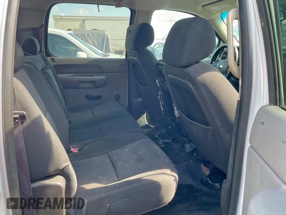 2013 Chevrolet Silverado 1500 with VIN 1GB4CZC80DF118121, listed as a Copart auction lot 56779405 with 258,905 mi miles and Clean Title. Bid and sale history available at DreamBid. Image 6.