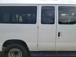 2013 Ford Econoline Passenger XL z VIN 1FBSS3BL5DDA49371, wystawiony jako IAAI lot #42520998 z przebiegiem 62 763 mil mil oraz . Historia ofert i sprzedaży dostępna na DreamBid. Obrazek 42.