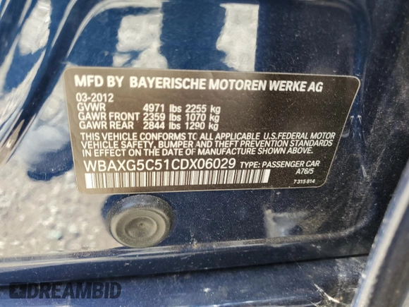 2012 BMW 5 Series 528i z VIN WBAXG5C51CDX06029, wystawiony jako Copart lot #56512415 z przebiegiem 126 307 mil mil oraz Czysty tytuł • Clean title. Historia ofert i sprzedaży dostępna na DreamBid. Obrazek 12.