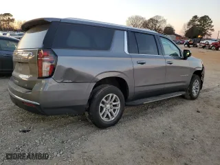 2021 Chevrolet Suburban LT with VIN 1GNSCCKD2MR255257, listed as a Copart auction lot 42373525 with 101,686 mi miles and Salvage Title. Bid and sale history available at carsss.com. Image 3.