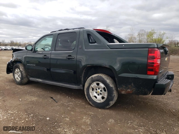 2013 Chevrolet Avalanche LS with VIN 3GNMCEE09DG298846, listed as a Copart auction lot 53091175 with 346,786 mi miles and Salvage Title. Bid and sale history available at carsss.com. Image 2.