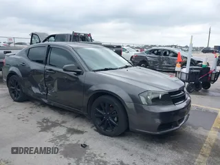 2014 Dodge Avenger SE z VIN 1C3CDZAB8EN222175, wystawiony jako IAAI lot #42137356 z przebiegiem 79 406 mil mil oraz . Historia ofert i sprzedaży dostępna na DreamBid. Obrazek 1.