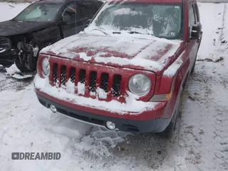2014 Jeep Patriot Limited with VIN 1C4NJRCB1ED728821, listed as a IAAI auction lot 41241749 with 122,967 mi miles and . Bid and sale history available at DreamBid. Image 6.