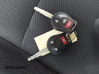 2015 Nissan Rogue S z VIN JN8AS5MV8FW765307, wystawiony jako IAAI lot #42307390 z przebiegiem 130 641 mil mil oraz . Historia ofert i sprzedaży dostępna na DreamBid. Obrazek 11.