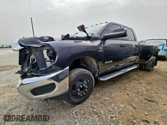 2021 Ram 3500 Tradesman with VIN 3C63RRGL8MG636360, listed as a Copart auction lot 47781365 with 42,568 mi miles and Salvage Title. Bid and sale history available at carsss.com. Image 1.