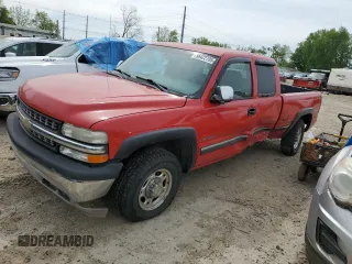 2000 Chevrolet Silverado 2500 LS z VIN 1GCGK29U6YE270715, wystawiony jako Copart lot #56422705 z przebiegiem 212 996 mil mil oraz Czysty tytuł • Clean title. Historia ofert i sprzedaży dostępna na DreamBid. Obrazek 1.