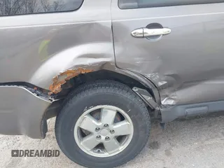 2012 Ford Escape XLT z VIN 1FMCU0D76CKB89914, wystawiony jako IAAI lot #42135184 z przebiegiem 193 345 mil mil oraz . Historia ofert i sprzedaży dostępna na DreamBid. Obrazek 6.