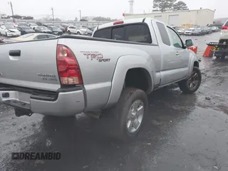 2007 Toyota Tacoma PreRunner with VIN 5TETU62N47Z426457, listed as a IAAI auction lot 41552678 with 140,467 mi miles and . Bid and sale history available at DreamBid. Image 4.