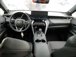 2022 Toyota Venza LE with VIN JTEAAAAH5NJ090268, listed as a Copart auction lot 35979963 with 21,523 mi miles. Bid and sale history available at carsss.com. Image 8.