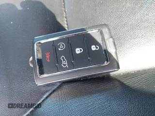 2022 Jeep Grand Cherokee Limited z VIN 1C4RJKBG1N8565926, wystawiony jako IAAI lot #42305417 z przebiegiem 44 943 mil mil oraz . Historia ofert i sprzedaży dostępna na DreamBid. Obrazek 11.