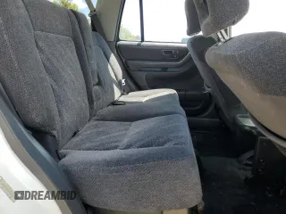 2000 Honda CR-V LX with VIN JHLRD2846YC005893, listed as a Copart auction lot 56340884 with 145,477 mi miles and Salvage Title. Bid and sale history available at carsss.com. Image 11.