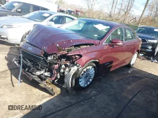 2013 Ford Fusion SE Hybrid with VIN 3FA6P0LU8DR206943, listed as a IAAI auction lot 41822643 with 141,484 mi miles. Bid and sale history available at carsss.com. Image 17.