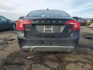 2017 Volvo S60 Dynamic z VIN YV140MTL9H2428352, wystawiony jako Copart lot #45787525 z przebiegiem 58 397 mil mil oraz Szkoda całkowita • Salvage title. Historia ofert i sprzedaży dostępna na DreamBid. Obrazek 6.