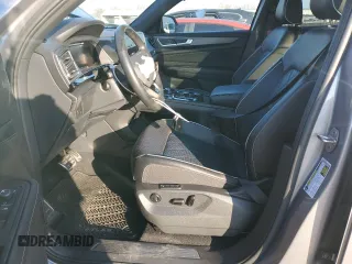 2024 Volkswagen Atlas SEL Premium R-Line с VIN 1V2FE2CA5RC214374, выставлен на аукционе Copart как лот 43290865 с пробегом 20 393 миль миль и Списание • Salvage title. История ставок и продаж доступна на DreamBid. Изображение 7.