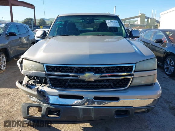 2006 Chevrolet Silverado 1500 Work Truck with VIN 1GCEC19X86Z240775, listed as a IAAI auction lot 41878620 with 198,686 mi miles. Bid and sale history available at carsss.com. Image 12.