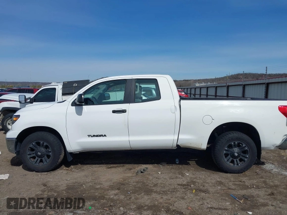 2010 Toyota Tundra 4WD Truck with VIN 5TFUM5F17AX010617, listed as a IAAI auction lot 41632318 with 363,446 mi miles. Bid and sale history available at carsss.com. Image 14.
