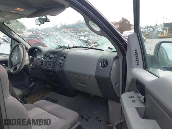 2004 Ford F-150 STX with VIN 1FTRX12W74NC33344, listed as a IAAI auction lot 41855164 with 181,847 mi miles and . Bid and sale history available at carsss.com. Image 5.