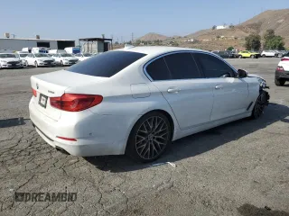 2020 BMW 5 Series 540i z VIN WBAJS1C01LCD37859, wystawiony jako Copart lot #61483155 z przebiegiem 49 087 mil mil oraz Szkoda całkowita • Salvage title. Historia ofert i sprzedaży dostępna na DreamBid. Obrazek 3.