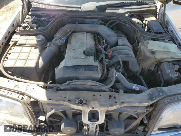 1995 Mercedes-Benz C with VIN WDBHA28E7SF255142, listed as a Copart auction lot 68411704 with 334,000 mi miles and Salvage Title. Bid and sale history available at carsss.com. Image 11.