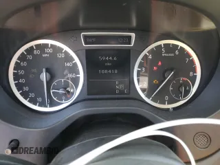 2017 Infiniti QX30 Premium с VIN SJKCH5CR8HA038348, выставлен на аукционе Copart как лот 52483495 с пробегом 108 418 миль миль и Списание • Salvage title. История ставок и продаж доступна на DreamBid. Изображение 9.
