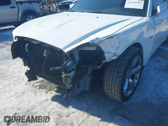 2013 Dodge Charger RT with VIN 2C3CDXCT6DH682260, listed as a IAAI auction lot 41416907 with 110,056 mi miles. Bid and sale history available at carsss.com. Image 6.