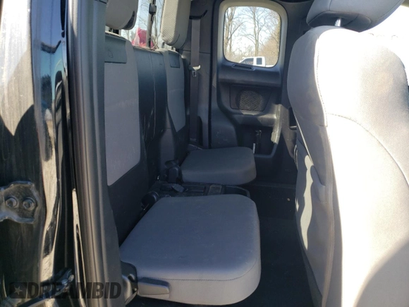 2020 Toyota Tacoma SR z VIN 5TFSX5EN1LX072696, wystawiony jako Copart lot #44398584 z przebiegiem 18 338 mil mil oraz Nie do naprawy • Non repairable. Historia ofert i sprzedaży dostępna na DreamBid. Obrazek 10.