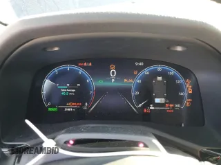 2025 Toyota Camry LE z VIN 4T1DBADK3SU502862, wystawiony jako Copart lot #51853575 z przebiegiem 31 601 mil mil oraz Szkoda całkowita • Salvage title. Historia ofert i sprzedaży dostępna na DreamBid. Obrazek 9.