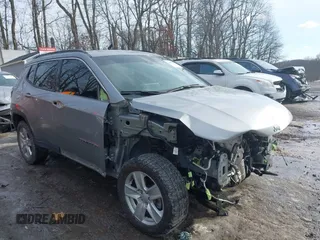 2022 Jeep Compass Latitude with VIN 3C4NJDBB4NT131810, listed as a IAAI auction lot 41380330 with 63,588 mi miles and . Bid and sale history available at DreamBid. Image 1.