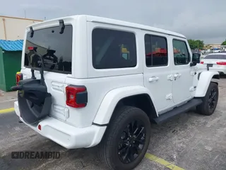 2022 Jeep Wrangler Unlimited Sahara с VIN 1C4HJXENXNW139005, выставлен на аукционе IAAI как лот 42645982 с пробегом 60 790 миль миль и . История ставок и продаж доступна на DreamBid. Изображение 4.
