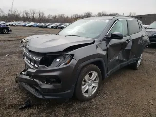 2022 Jeep Compass North with VIN 3C4NJDBB6NT203378, listed as a Copart auction lot 83439544 with 17,014 mi miles and Salvage Title. Bid and sale history available at DreamBid. Image 1.