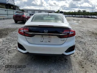 2018 Honda Clarity Plug-In Hybrid Touring with VIN JHMZC5F3XJC003225, listed as a Copart auction lot 68442364 with 117,254 mi miles and Salvage Title. Bid and sale history available at carsss.com. Image 6.