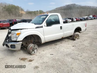 2015 Ford F-250 XLT z VIN 1FTBF2B61FEA08639, wystawiony jako Copart lot #42262355 z przebiegiem Nie podano mil oraz Szkoda całkowita • Salvage title. Historia ofert i sprzedaży dostępna na DreamBid. Obrazek 1.