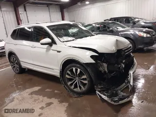 2020 Volkswagen Tiguan SEL Premium R-Line with VIN 3VV4B7AX5LM145862, listed as a IAAI auction lot 41414108 with 37,503 mi miles. Bid and sale history available at carsss.com. Image 1.