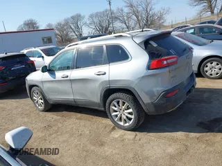 2014 Jeep Cherokee Limited with VIN 1C4PJMDS0EW232018, listed as a IAAI auction lot 41892070 with 224,372 mi miles. Bid and sale history available at carsss.com. Image 14.