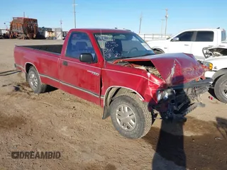 1993 Toyota T100 DX with VIN JT4VD10A6P0003388, listed as a IAAI auction lot 41685938 with 176,885 mi miles. Bid and sale history available at carsss.com. Image 1.