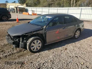 2013 Volkswagen Jetta S with VIN 3VW2K7AJ4DM222723, listed as a Copart auction lot 49206825 with 146,982 mi miles and Salvage title. Bid and sale history available at DreamBid. Image 1.